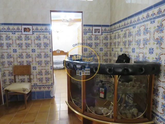 EXCLUSIVA CASA EN EL CASCO ANTIGUO DE MONTESA — 24