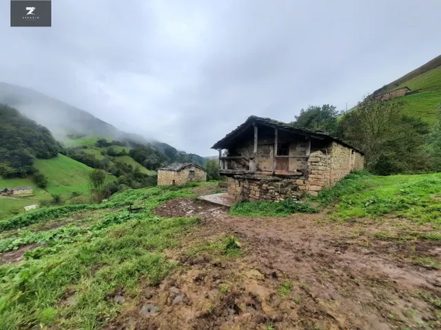 CONJUNTO DE 3 CABAÑAS PASIEGAS INDEPENDIENTES EN VEGA DE PAS - foto 4