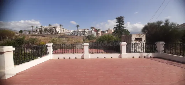 ESPLENDIDA CASA ANTIGUA, EN LA PLAYA DEBAJO DEL CASTILLO DE  - foto 5