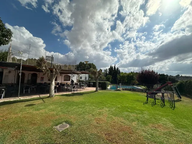 Negocio 461m² en venta - Centro — 36