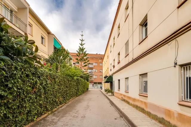 Espectacular piso, muy luminoso y listo para entrar a vivir en Prat de Llobregat!! — 33