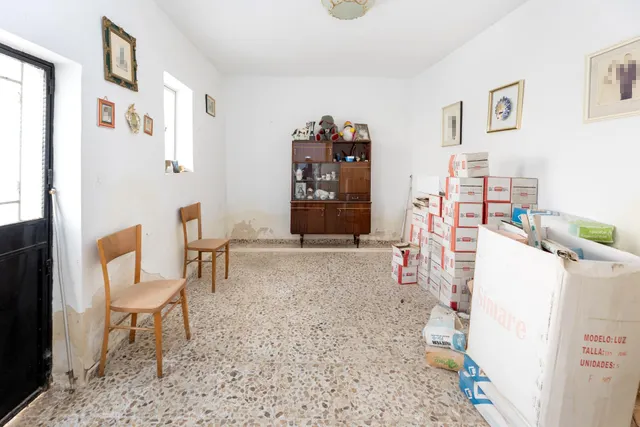 CASA EN AGRÓN — 8
