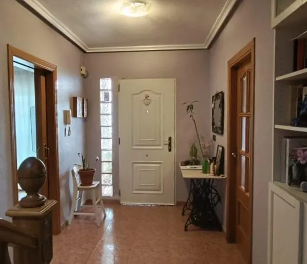 CHALET URBANO CON PISCINA PRIVADA, VISTAS AL MAR Y AMPLIAS ZONAS DEPORTIVAS — 25