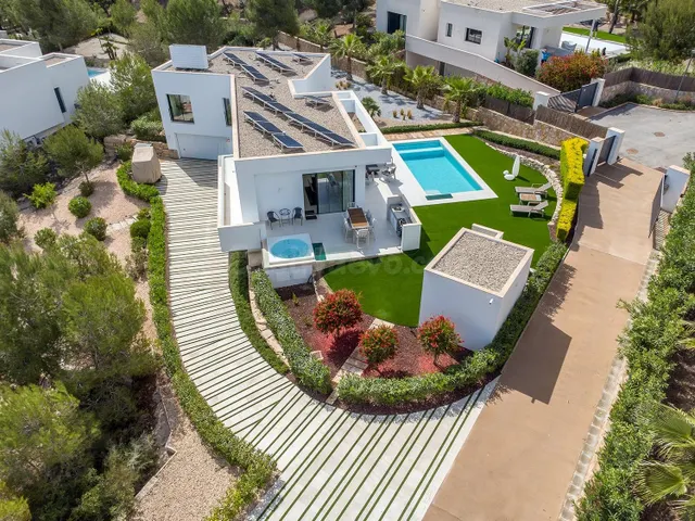 Villa de ensueño en Las Colinas Golf con parcela de 1700m2 - foto 3