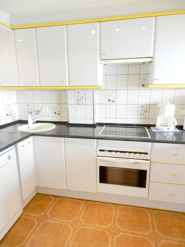 Apartamento situado en primera línea de la playa en el Passeig Josep Mundet — 10