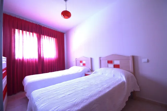 SE VENDE APARATMENTO DE DOS DORMITORIOS SEVENDGROUP.COM — 32