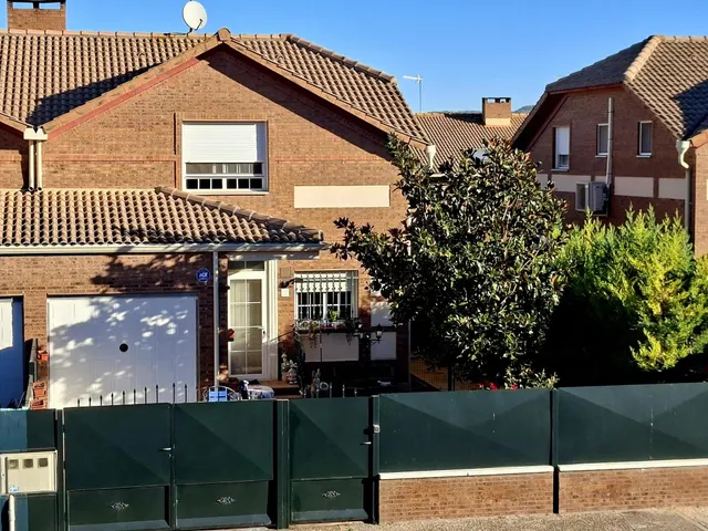 Casa-Chalet en Venta en Renedo De Esgueva Valladolid - foto 3