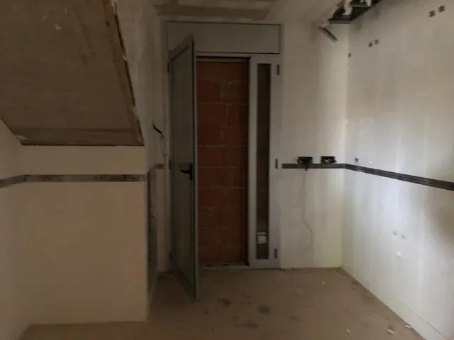 CONJUNT D'ADOSSATS EN CONSTRUCCIÓ — 6