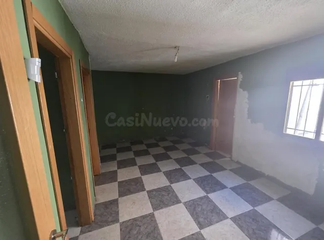 Venta de piso en Hinojosa del Duque (Córdoba). — 2