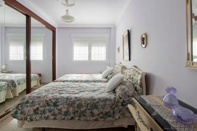 MAGNIFICO CHALET CON PISCINA EN COLINAS BERMEJAS — 17