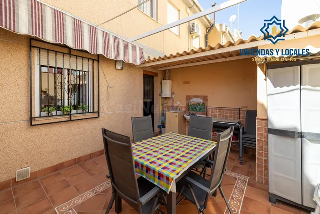 AMPLIA Y PRECIOSA CASA LISTA PARA ENTRAR A VIVIR!! - foto 3