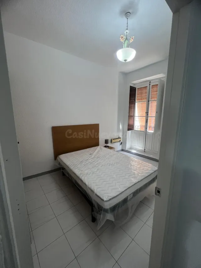 � ALQUILER DE PISO REFORMADO EN PLENO CENTRO – PUERTA REAL S