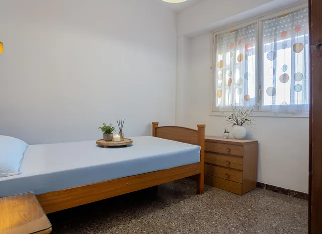 Piso de 3 dormitorios con terraza en el centro de Torredembarra — 14