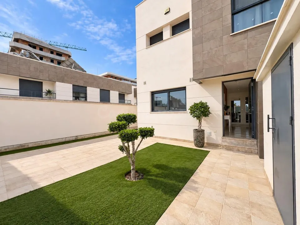 Pareado 3 habitaciones 139m² en alquiler - Entrenúcleos