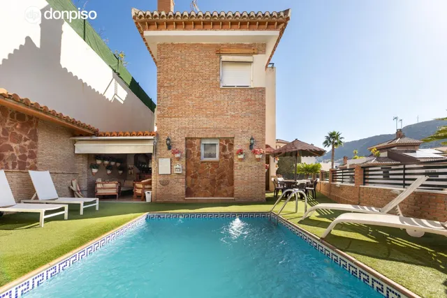 Casa o chalet independiente en venta a 5 minutos del Centro  - foto 2