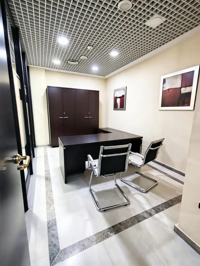 Local para oficinas, gimnasio o clínica en venta en el Centro de Badajoz — 20