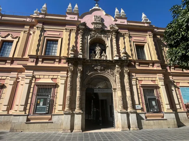 Se vende piso en la zona plaza del museo — 26