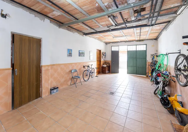 Espectacular chalet independiente con piscina en Alfacar — 37