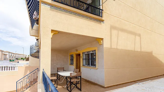 Gran apartamento en orihuela: 2 hab, 1 baño — 25
