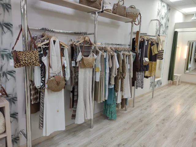 Traspaso de tienda de ropa en Rivas-Vaciamadrid - foto 3
