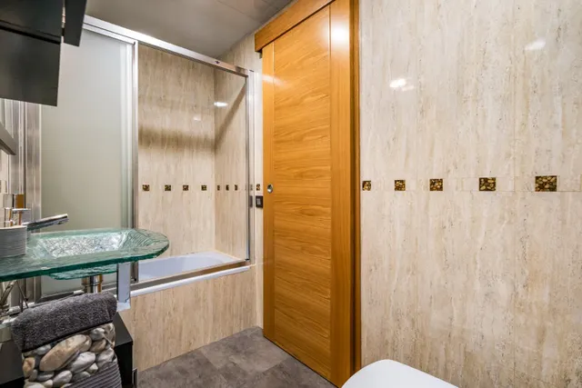 Dúplex  con 3 dormitorios mas buhardilla, 2 baños, balcón, vistas panoramicas. — 27