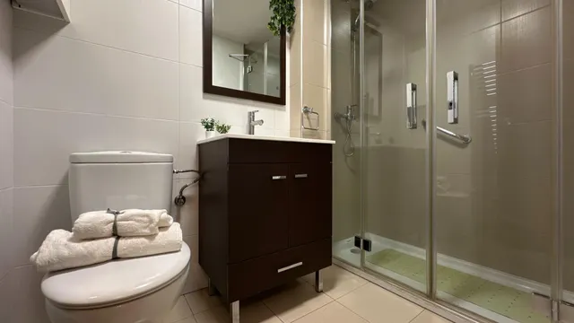 Exclusiva vivienda de 4 dormitorios con amplia plaza de garaje en pleno centro de Zaragoza — 41