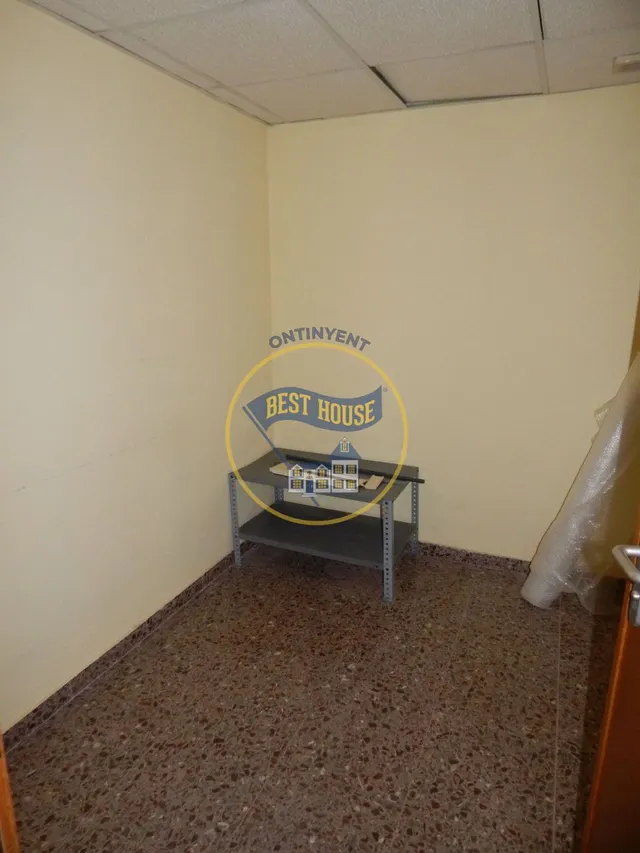 GRAN LOCAL COMERCIAL EN ZONA TRANSITADA EN ONTINYENT — 28