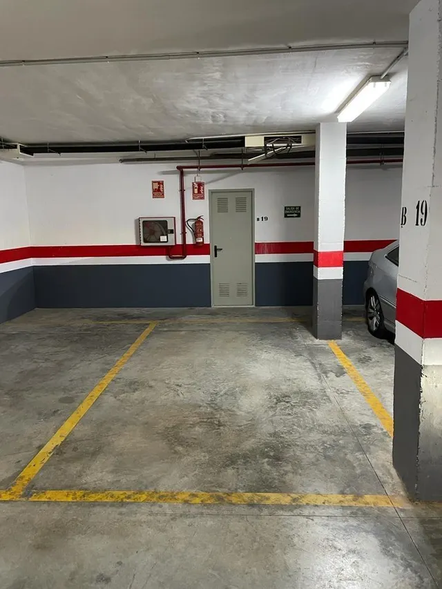 Espectacular piso con terraza y garaje, piscina comunitaria, club de golf y tenis, vigilancia 24 hrs — 14