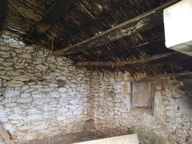 Finca Rústica de 6,5 hectáreas, plana, con casa de campo de 150 M2 — 29