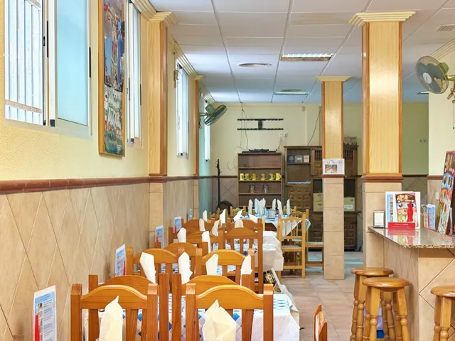FANTASTICO LOCAL COMERCIAL EN VICENTE BLASCO IBAÑEZ — 6
