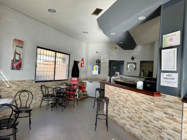 CAFÉ - BAR EN VENTA EN ZONA LAS VEGAS, JUNTO A LAS OFICINAS DE EMPLEO, ZAMORA CAPITAL. — 4