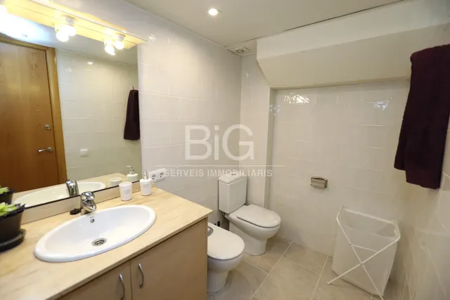 Piso amueblado de 2 hab. en alquiler — 24