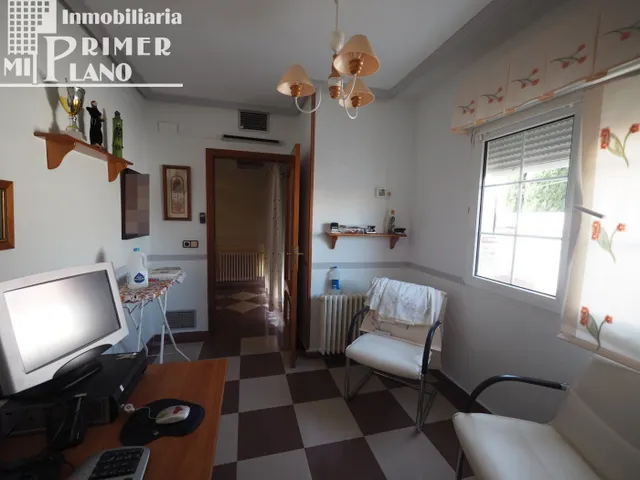 CASA DE DOS PLANTAS JUNTO A C/ DOÑA CRISANTA POR 195.000 € — 22