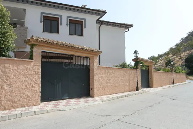 SE VENDE CASA EN LA CUEVA DEL BECERRO - foto 4