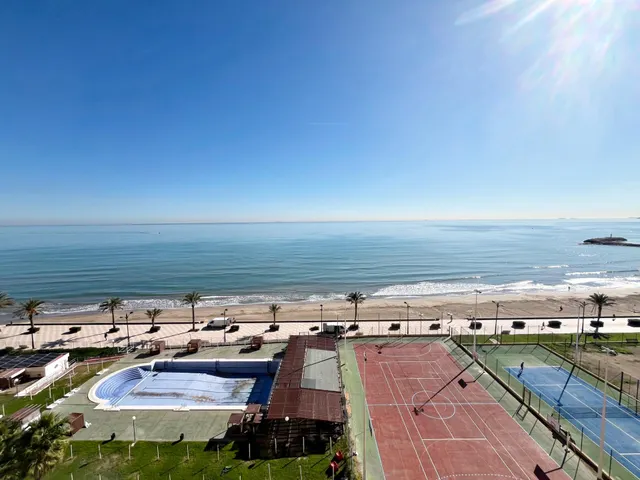 PRECIOSO ATICO EN PRIMERA LINEA DE PLAYA EN PORT SAPLAYA — 12