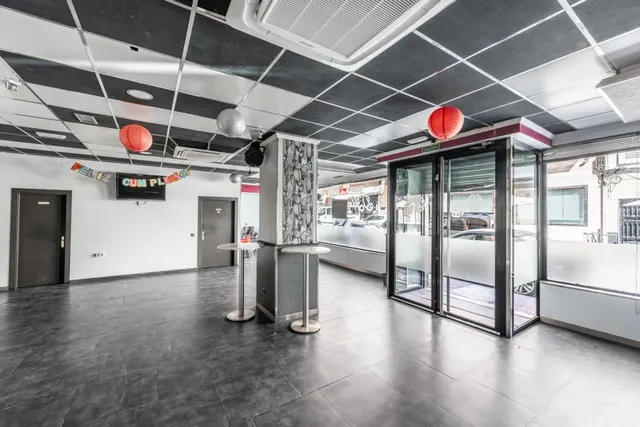 Se Vende Local Comercial Bar-Cafetería Calle Almería 9 — 22