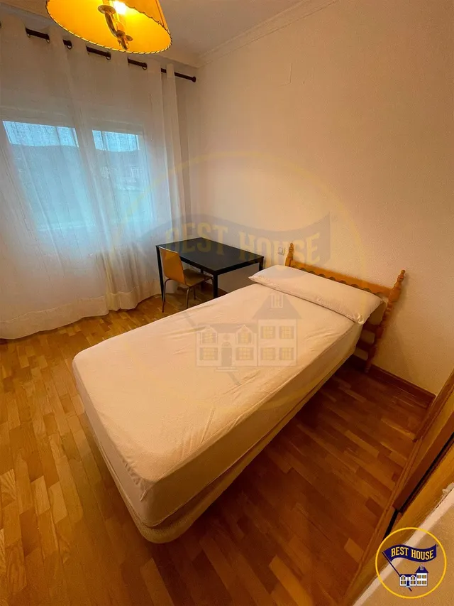 PISO EN ALQUILER — 16
