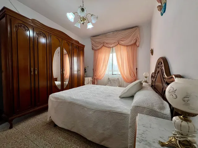 E. PISAZO DE 4 HAB. CON DOS TERRAZAS, DOS BAÑOS. — 21