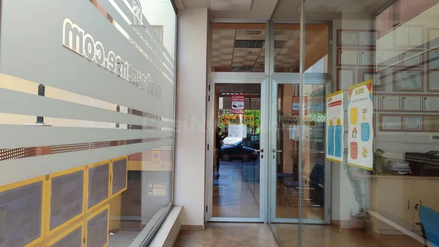 Local en alquiler céntrico Baena 68m2 listo para negocio