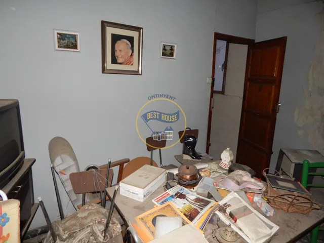 EDIFICIO A REFORMAR EN COCENTAINA. — 27