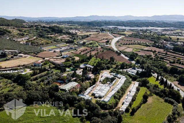 Finca rústica de 19.000 m2 con casa, olivos y pozo en Caldes de Montbui — 20