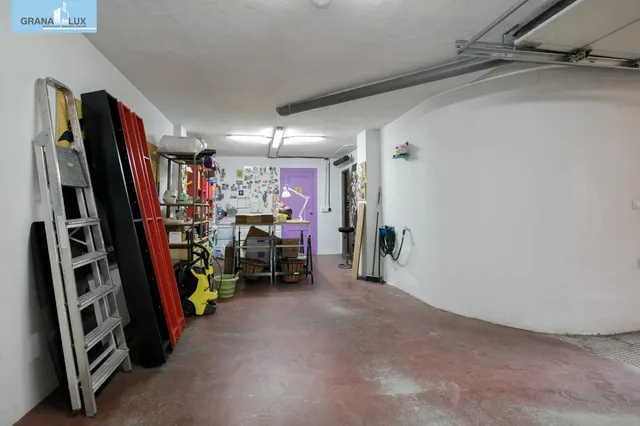 ¡Tu nuevo hogar te espera en Churriana de la Vega! Casa adosada con patio, garaje y futura parada de metro a pocos pasos. — 26