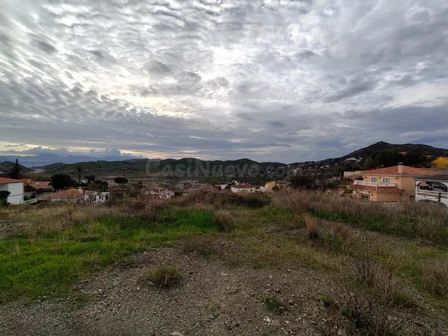 Oportunidad Única: Parcela Urbanizable de 2042m2 en Junta de - foto 2