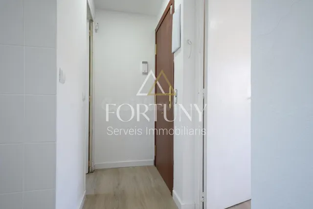 Piso en venta en Calle Valencia, Reus. - foto 2