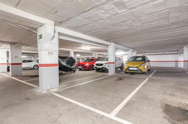 Piso en la estrecha , Oviedo — 32