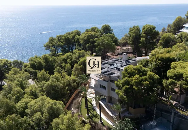 VILLA MASCARAT · VISTAS AL MAR Y PRIVACIDAD JUNTO AL MEDITER