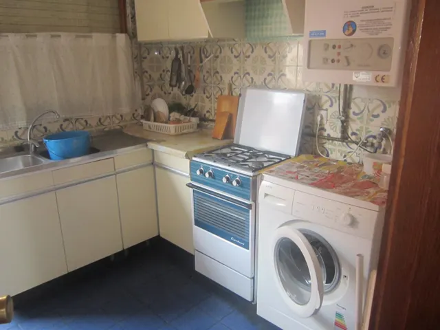 SE VENDE PISO EN EL CENTRO DE VALENCIA DE DON JUAN, 90 M2, COCINA, SALÓN, 4 HAB., 2 BAÑOS. — 3