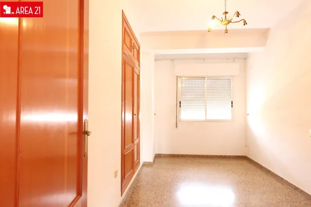 EDIFICIO EN VENTA EN LA POBLA DE VALLBONA, PARA ENTRAR A VIV - foto 5