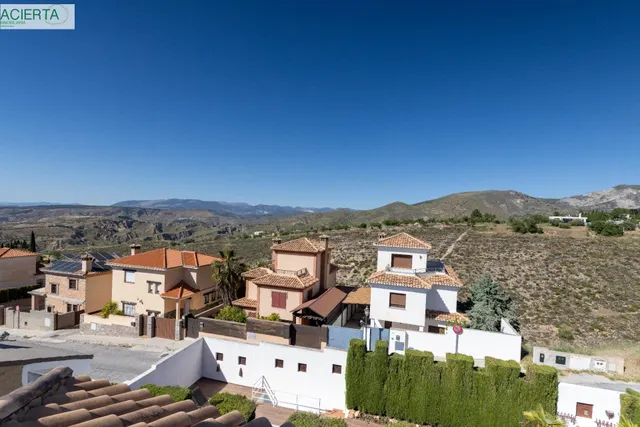 ✨ Espectacular chalet con piscina y vistas impresionantes — 50