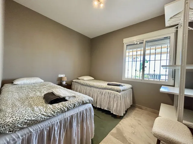 Villa 5 habitaciones 238m² en venta - La Zenia — 20